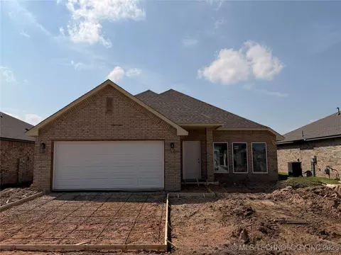 10920 S 271st East Ave, Coweta, OK 74429