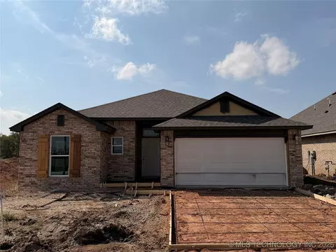 10930 S 271st East Ave, Coweta, OK 74429