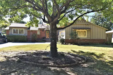 4168 E 46th Pl, Tulsa, OK 74135 photo 2