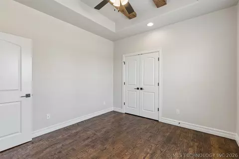 Bedroom - 2841 E 144th Pl S, Bixby, OK 74008 photo 8 of 14