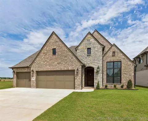 Exterior - 2841 E 144th Pl S, Bixby, OK 74008 photo 5 of 6