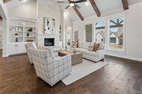 Living - 2841 E 144th Pl S, Bixby, OK 74008 photo 1 of 2