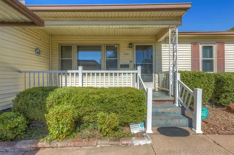 7321 E Independence St, Tulsa, OK 74115 photo 2