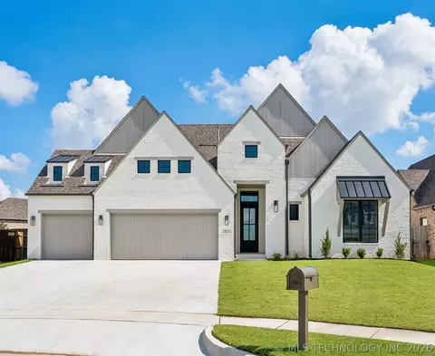 2802 W Van Buren Ct, Broken Arrow, OK 74011