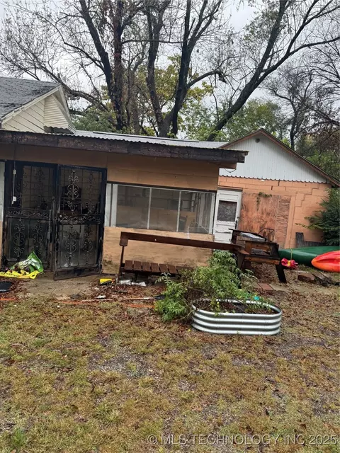 7 S Orphan St, Pryor, OK 74361 photo 11
