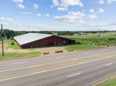 605 NE Lincoln Rd, Idabel, OK 74745