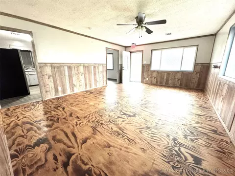 110 NW 3rd St, Checotah, OK 74426 photo 6