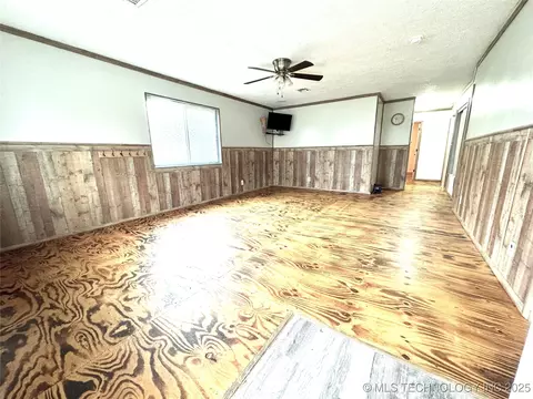 110 NW 3rd St, Checotah, OK 74426 photo 7