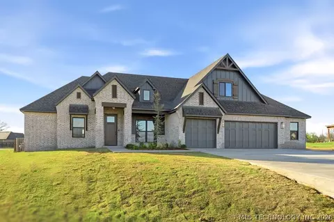 2116 E 45th Cir, Sand Springs, OK 74063