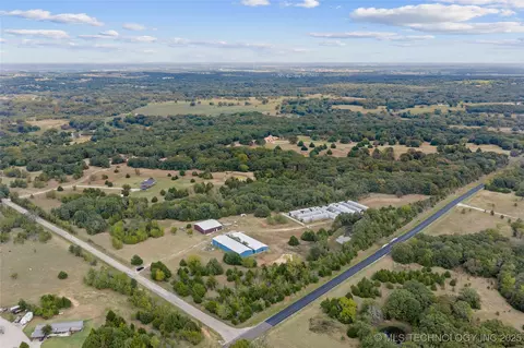 58 Smokey Ridge Rd, Ardmore, OK 73401