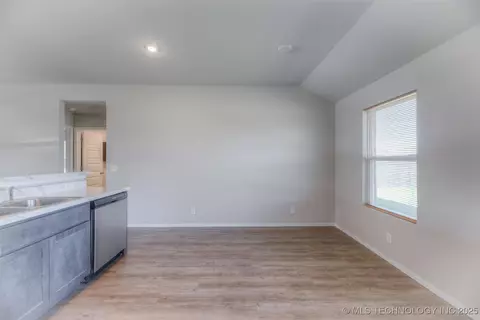 8325 E 163rd St S, Bixby, OK 74008 photo 14