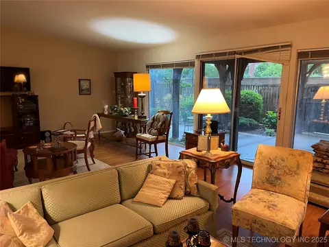2124 E 60th Court O-4, Tulsa, OK 74105 photo 6