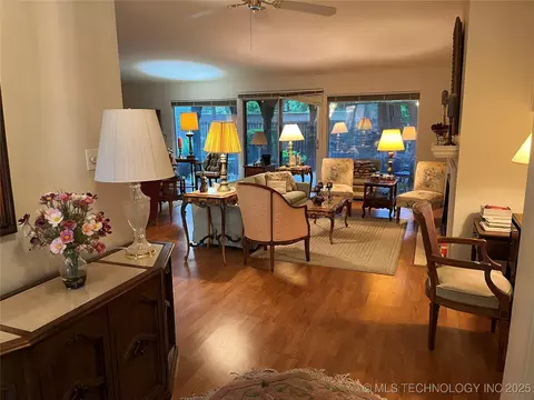 2124 E 60th Court O-4, Tulsa, OK 74105 photo 3
