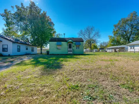 605 W 5th, Ada, OK 74820 photo 3