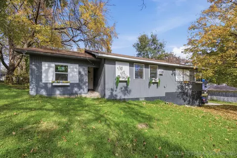 400 Tulsa Ave, Spavinaw, OK 74366