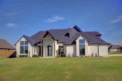 17815 S 42nd East Ave, Bixby, OK 74008