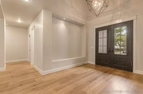 2620 E 47th St S, Tulsa, OK 74105 photo 8