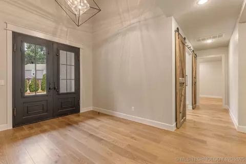 2620 E 47th St S, Tulsa, OK 74105 photo 9
