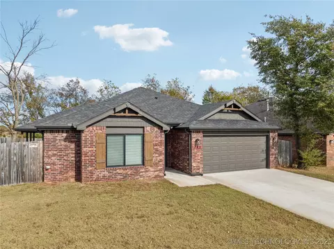 745 E 139th Pl S, Glenpool, OK 74033 photo 1