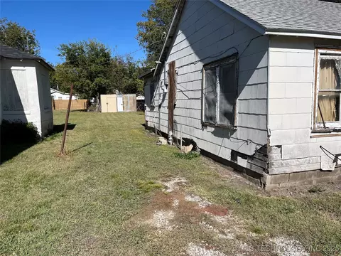 612 W 5th, Ada, OK 74820 photo 4