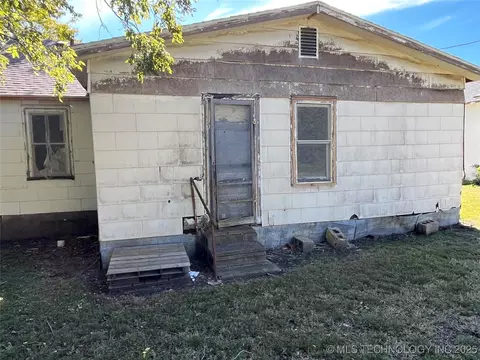 612 W 5th, Ada, OK 74820 photo 3