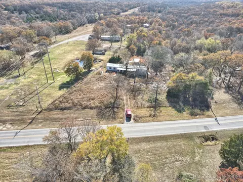 21402 W Coyote Trl, Sand Springs, OK 74063