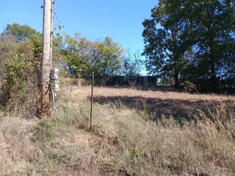Harbor Drive, Checotah, OK 74426