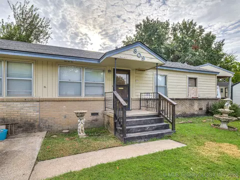 809 Cedar Ave, Sand Springs, OK 74063