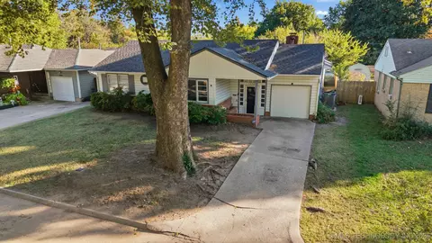 1438 E 53rd St, Tulsa, OK 74105