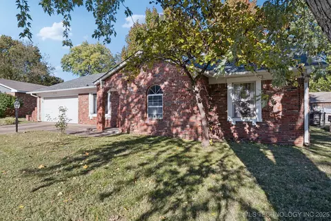 6925 E 73rd St, Tulsa, OK 74133 photo 3