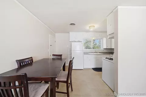 6919 E 8th St, Tulsa, OK 74112 photo 7