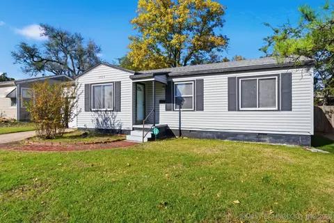 6919 E 8th St, Tulsa, OK 74112 photo 2