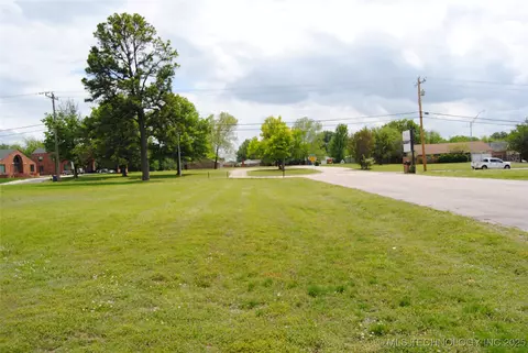 Arlington, Ada, OK 74820