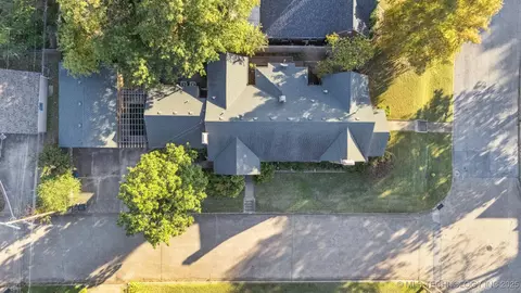 2704 E 16th St, Tulsa, OK 74104 photo 13