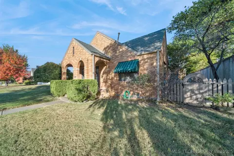 2704 E 16th St, Tulsa, OK 74104 photo 3