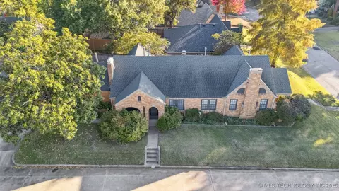 2704 E 16th St, Tulsa, OK 74104 photo 9