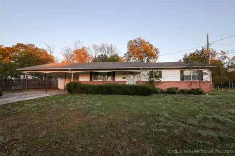 1017 W 15th, Sulphur, OK 73086