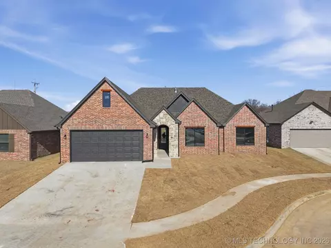 28019 E 107th St S, Coweta, OK 74429