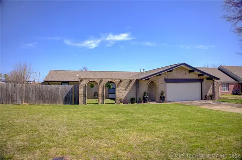 4303 S Lakewood Ave, Tulsa, OK 74135