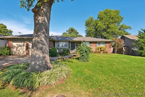 4043 E 48th Pl, Tulsa, OK 74135 photo 1