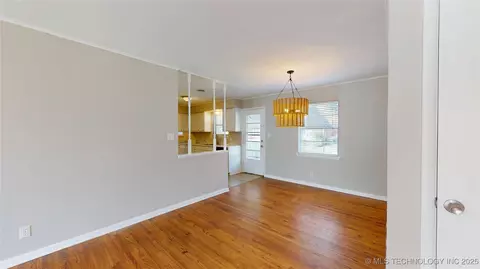 1621 E 55th Pl, Tulsa, OK 74105 photo 5
