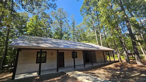 674 Pine Meadow Ln, Broken Bow, OK 74728