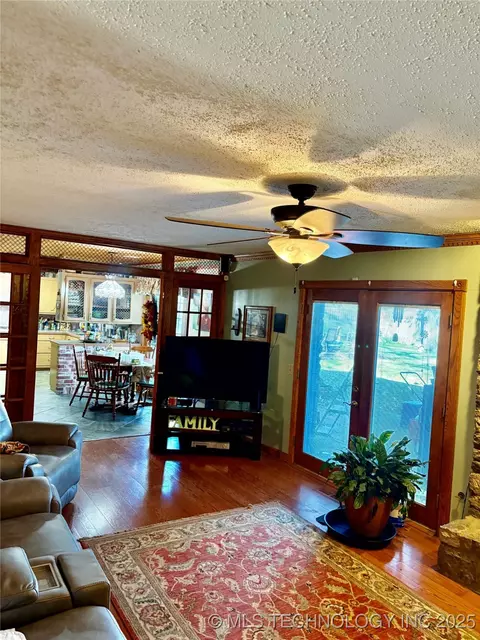 1909 E 52nd St, Tulsa, OK 74105 photo 6