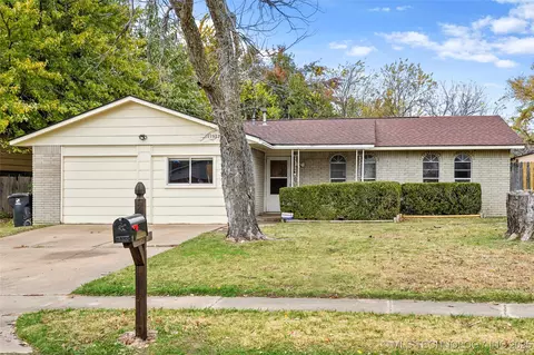 11327 E 63rd St S, Broken Arrow, OK 74012