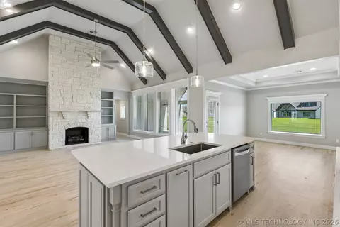 100 E 164th Pl S, Glenpool, OK 74033 photo 9