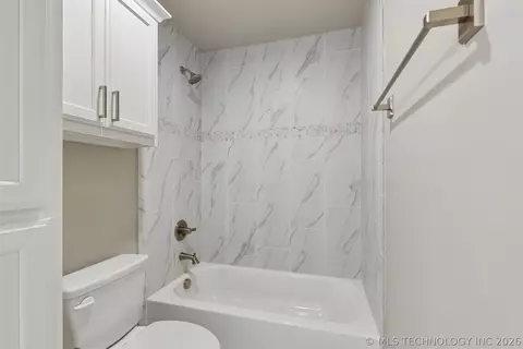 100 E 164th Pl S, Glenpool, OK 74033 photo 35