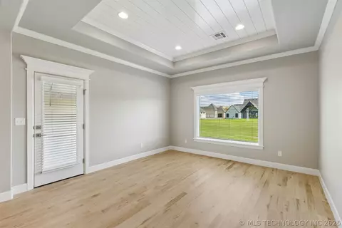 100 E 164th Pl S, Glenpool, OK 74033 photo 28