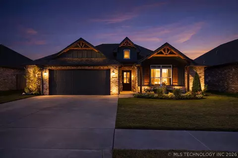 10930 S 276th East Ave, Coweta, OK 74429