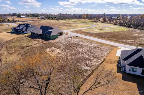 8812 Elgin St, Broken Arrow, OK 74014 photo 5