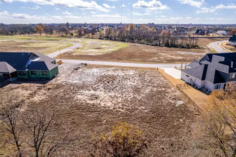 8812 Elgin St, Broken Arrow, OK 74014 photo 6